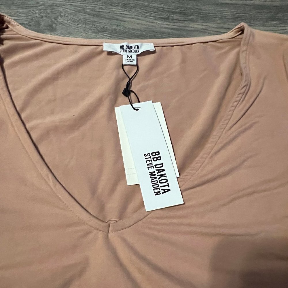 NWT size small! Super cute and easy to dress up or down! Snap crotch closure. Bb - Picture 4 of 7